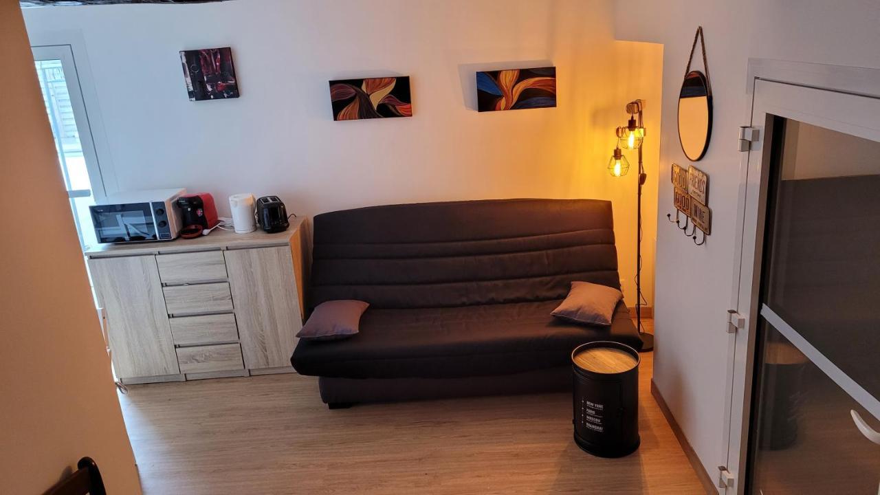 Gite Le Petit Doue Bressuire Exterior foto